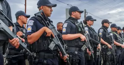 Operativo agentes policas