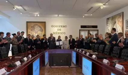 Sheinbaum se rene con gasolineros