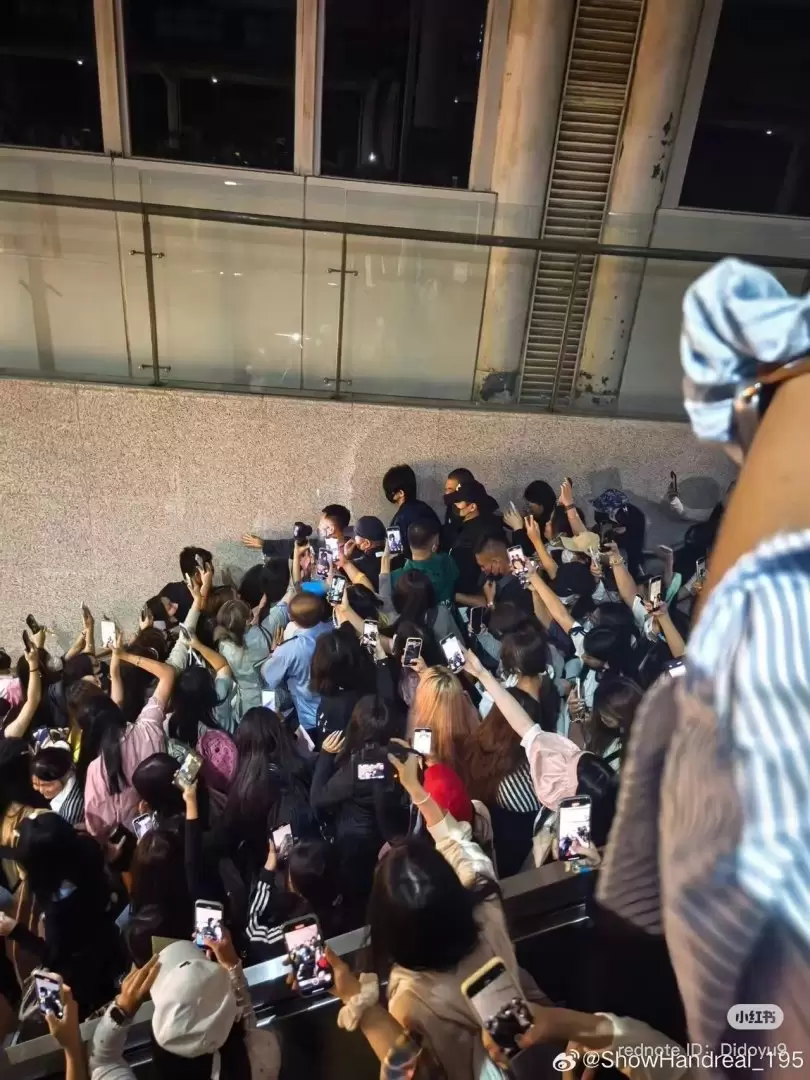 Liu Xuan Cheng colapsa tras acoso masivo en China