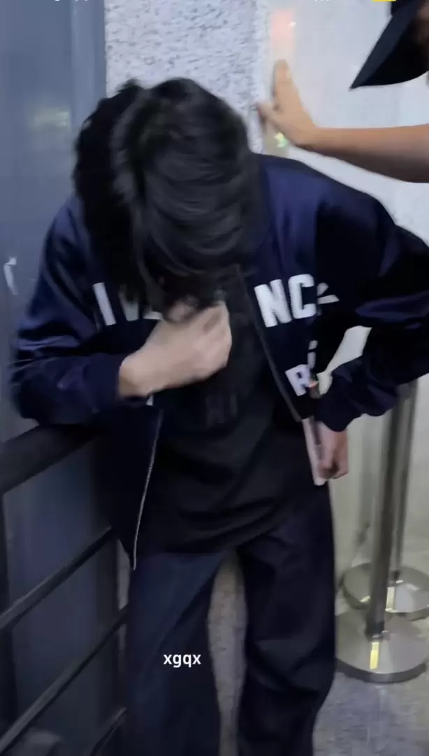 Liu Xuan Cheng colapsa tras acoso masivo en China