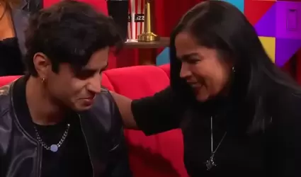 Aarn Mercury y su madre