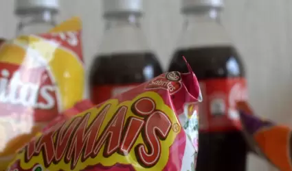 Refrescos, comida chatarra, frituras