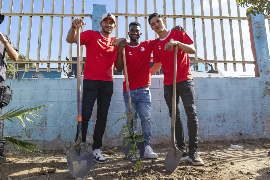 ⁠Xolos y SDFC unidos por la comunidad
