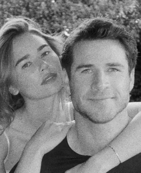 Gabriella Brooks y Liam Hemsworth