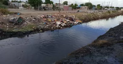 Mantenimiento en redes sanitarias y pluviales de Mexicali
