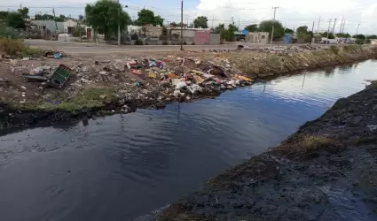 Mantenimiento en redes sanitarias y pluviales de Mexicali