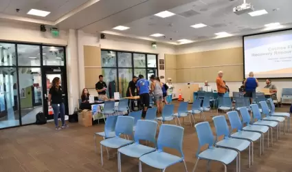 Evento de recuperacin para vctimas del incendio Coches en Lakeside