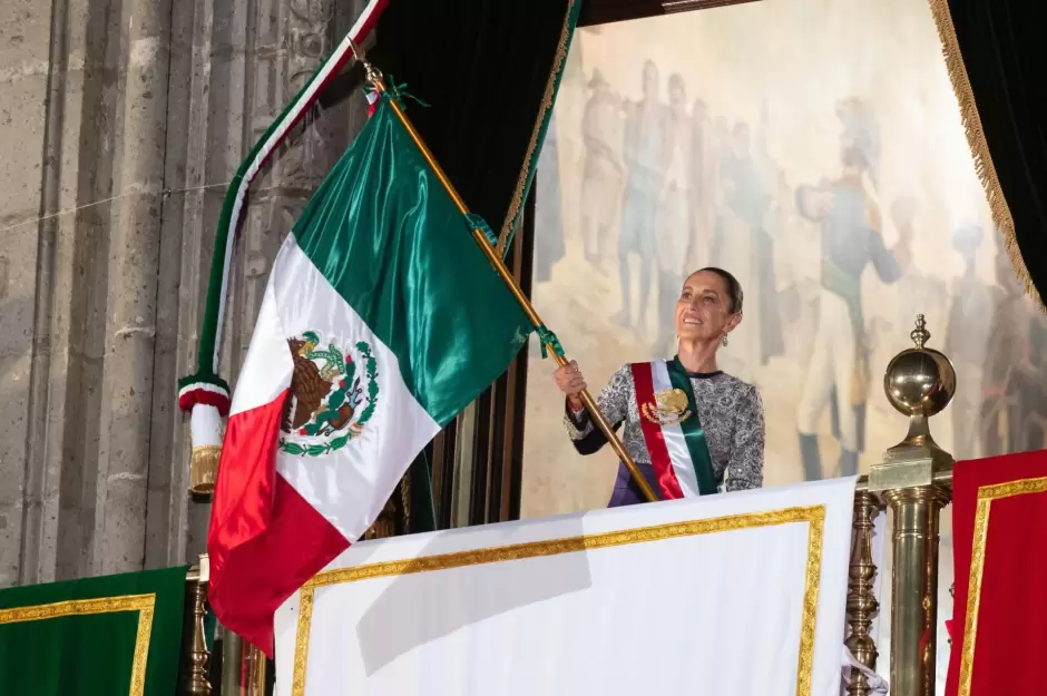 Histrico! Presidenta Claudia Sheinbaum encabeza ceremonia del Grito de Independencia; primera mujer en 215 aos