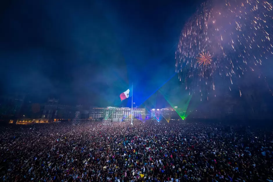 Histrico! Presidenta Claudia Sheinbaum encabeza ceremonia del Grito de Independencia; primera mujer en 215 aos