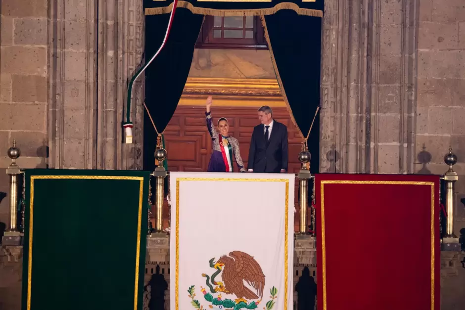 Histrico! Presidenta Claudia Sheinbaum encabeza ceremonia del Grito de Independencia; primera mujer en 215 aos