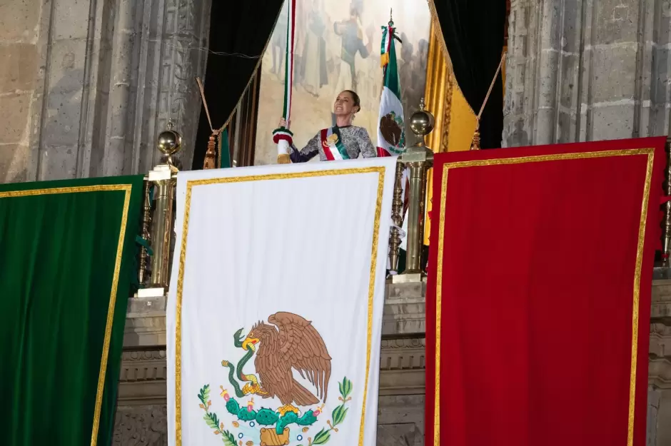 Histrico! Presidenta Claudia Sheinbaum encabeza ceremonia del Grito de Independencia; primera mujer en 215 aos