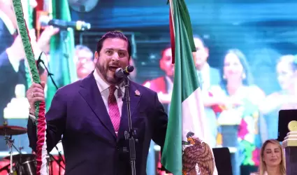 Encabeza Ismael Burgueo Ruiz Ceremonia del CCXV Aniversario del Grito de Indepe