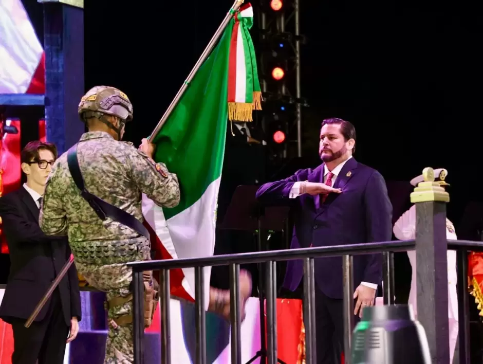 Encabeza Ismael Burgueo Ruiz Ceremonia del CCXV Aniversario del Grito de Independencia en Tijuana