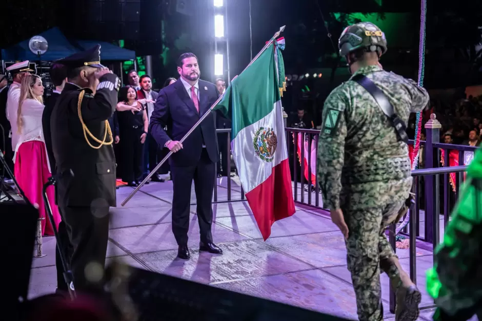 Encabeza Ismael Burgueo Ruiz Ceremonia del CCXV Aniversario del Grito de Independencia en Tijuana