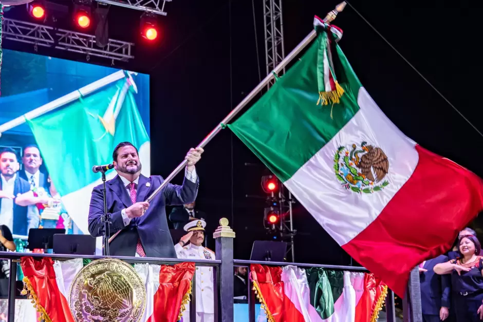 Encabeza Ismael Burgueo Ruiz Ceremonia del CCXV Aniversario del Grito de Independencia en Tijuana