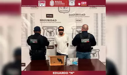 Detenido con arma y metanfetamina en Tecate