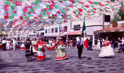 Desfile cvico de Tecate por el 215 aniversario de la Independencia de Mxico