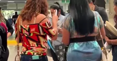 Un grupo de mujeres trans acudi al Registro Civil