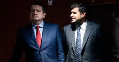 Andrs Manuel y Gonzalo Lpez Beltrn