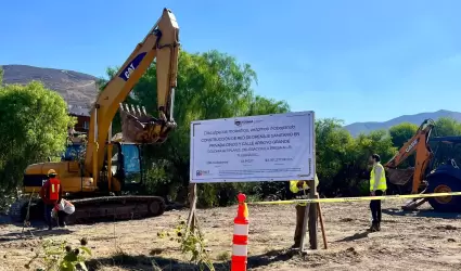 Obra de drenaje sanitario en la colonia Altiplano