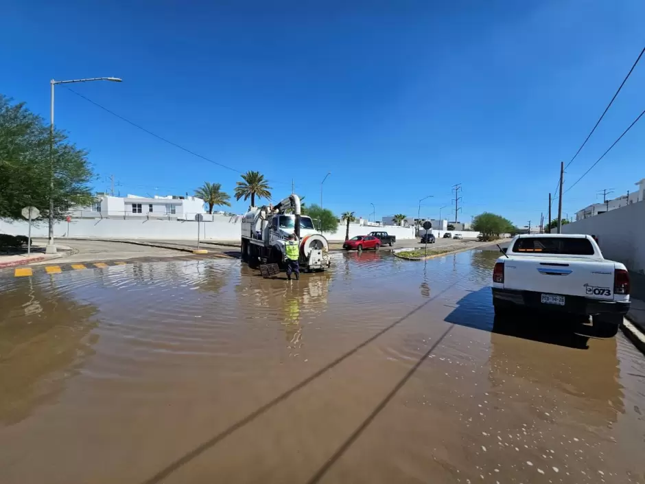 Atencin de encharcamientos tras intensas lluvias en Mexicali y San Felipe
