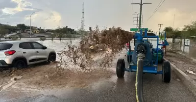 Atencin de encharcamientos tras intensas lluvias en Mexicali y San Felipe