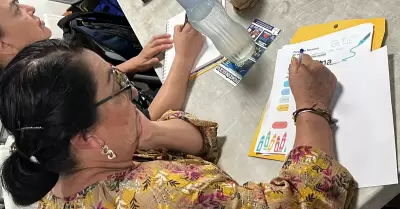 Taller "Metodologa de la enseanza del idioma ingls apegado a la NEM"