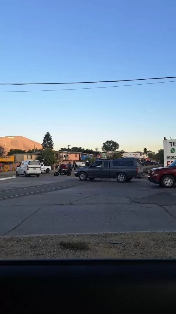 Choque entre tren y vehculo en el Blvd. Bentez