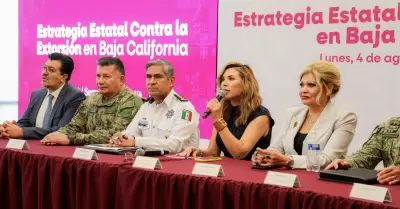 Gobernadora Marina del Pilar destaca reforma constitucional