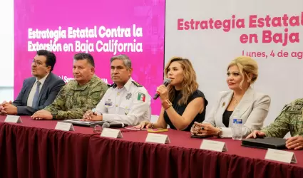 Gobernadora Marina del Pilar destaca reforma constitucional