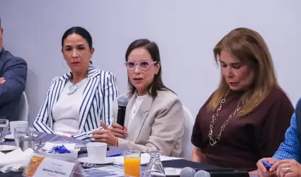 Mnica Vega se rene con el Consejo de Desarrollo Econmico de Tijuana