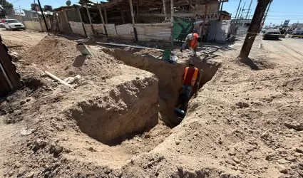 Reponen tubera de agua potable en Pueblo Nuevo