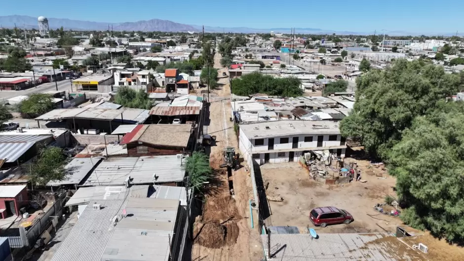 Reponen tubería de agua potable en Pueblo Nuevo