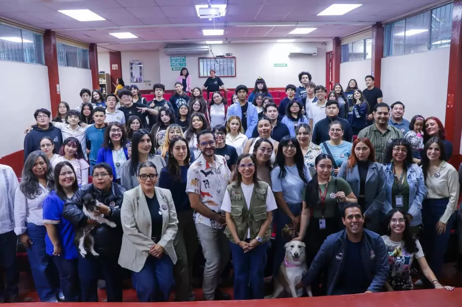 Mónica Vega toma protesta a Red de Personas Embajadoras por el Bienestar Animal