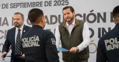 Ismael Burgueo Ruiz, encabez la toma de protesta de la Polica Municipal de Ti