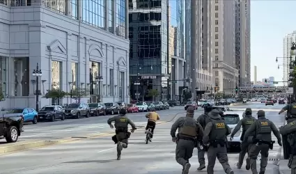 Ciclista huyendo de ICE