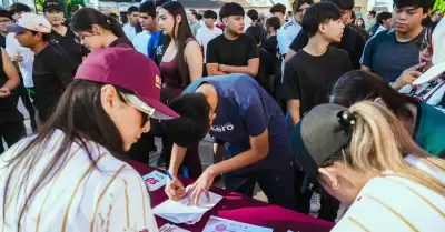 Carrera atltica y torneo de voleibol