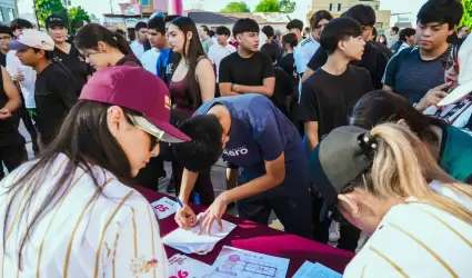 Carrera atltica y torneo de voleibol