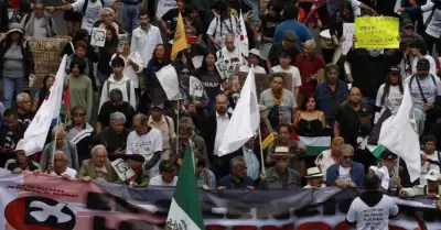 Marcha del 2 de octubre en conmemoracin de los 57 aos de la masacre estudianti