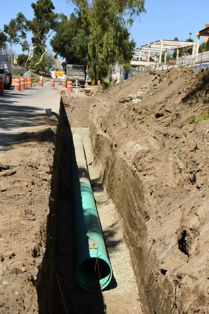 Obras de rehabilitacin a colectores sanitarios