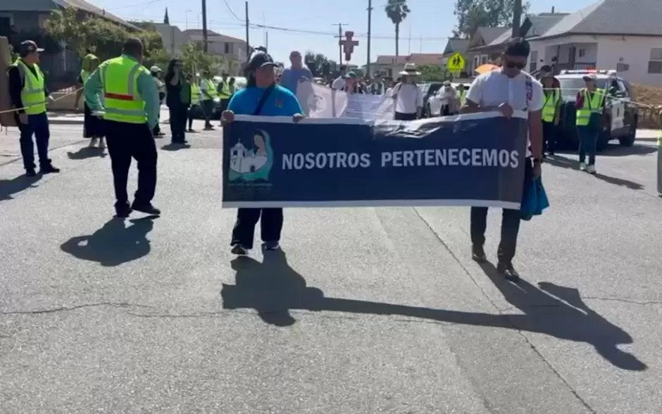 "Viacrucis migrante" en la frontera; lderes se unen para exigir se detengan las "polticas de terror"
