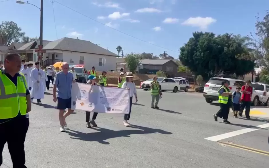 "Viacrucis migrante" en la frontera; lderes se unen para exigir se detengan las "polticas de terror"