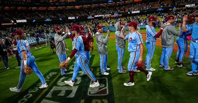 Phillies ganan a Dodgers