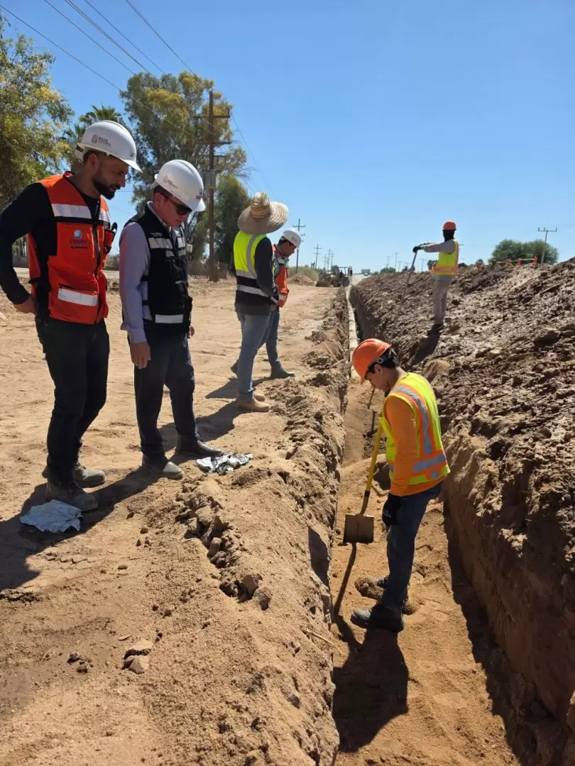 Construccin de lnea de alimentacin de agua potable en ejido Veracruz 2