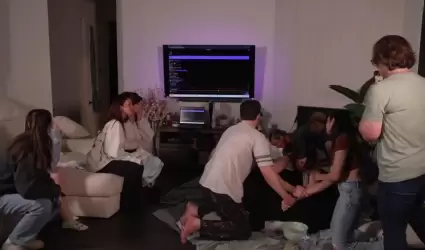 Streamer estadounidense Fandy da luz en vivo