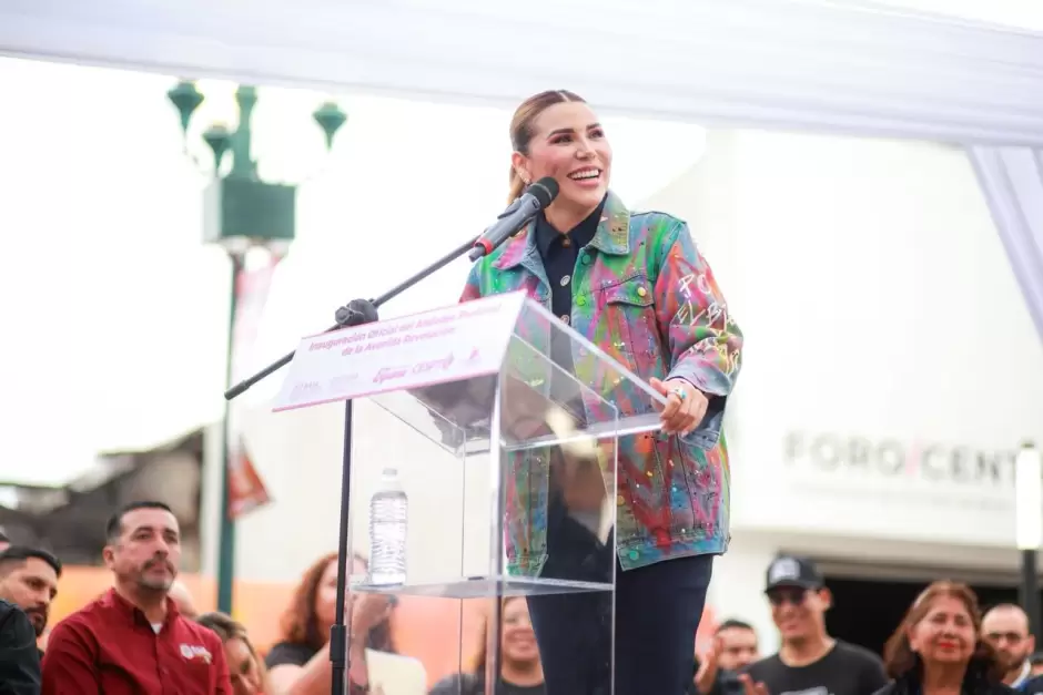 Nuevo andador peatonal de "La Revolucin" Gobernadora Marina del Pilar