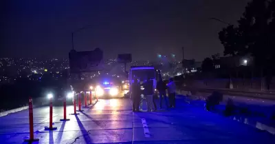 Muere motociclista al chocar contra barredora en la Va Rpida Poniente