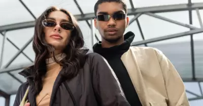 El precio de lentes depende de materiales, micas, tratamientos, diseo y marca.