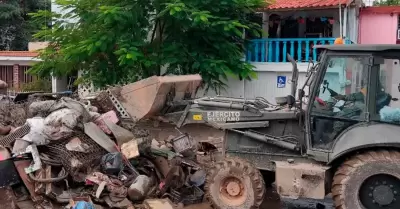 Limpieza en comunidades afectadas por las lluvias