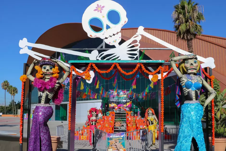 El Trompo Día de Muertos